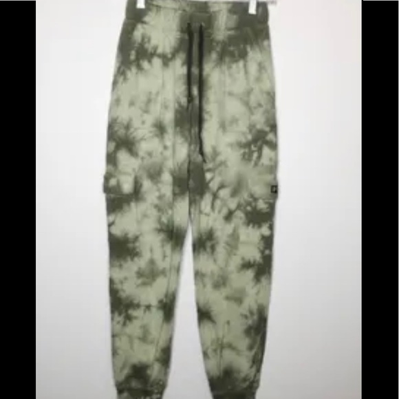 VS PINK tie dye cargo joggers front side pockets LARGE - Picture 3 of 9